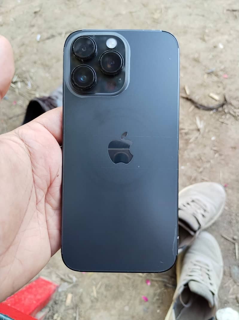 Apple iPhone 14 Pro Max 1