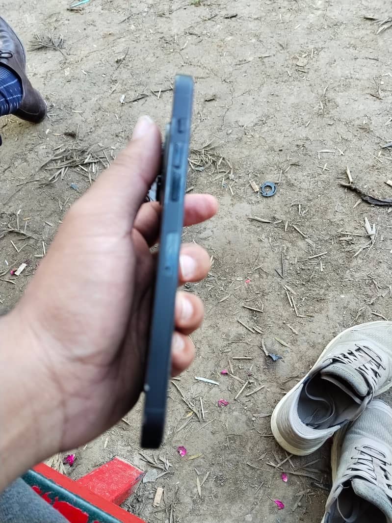 Apple iPhone 14 Pro Max 3