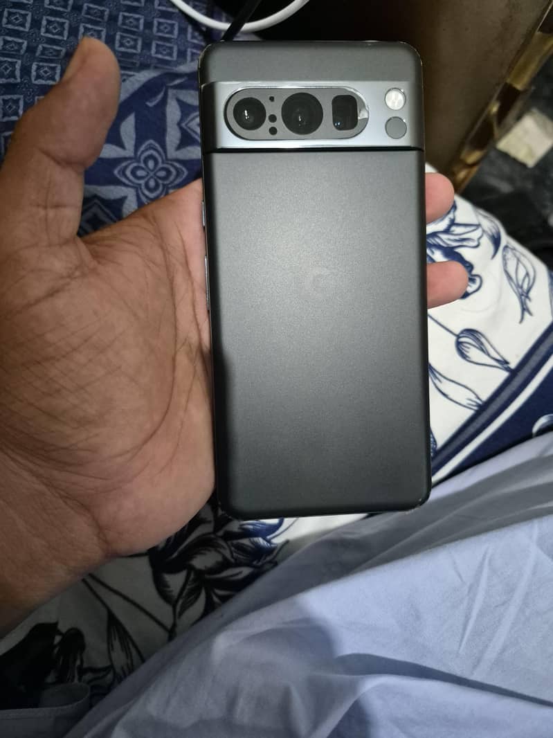 Google Pixel 8 Pro 1
