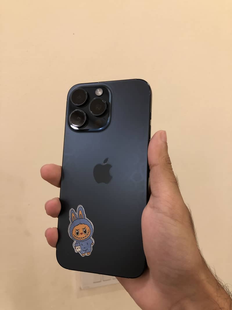 Apple iPhone 15 Pro Max 0