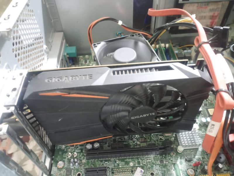 nVidia GTX 1050 0