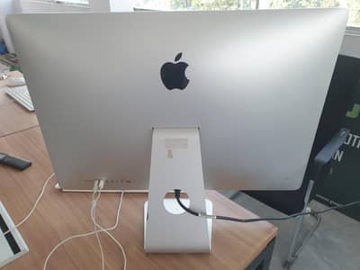 Apple iMac 27 Inch 5K | Core i5 | 16GB RAM | 2TB HDD + 128GB SSD