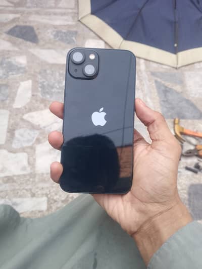 Apple iPhone 13
