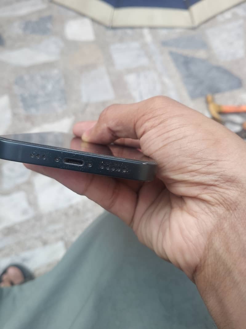Apple iPhone 13 4