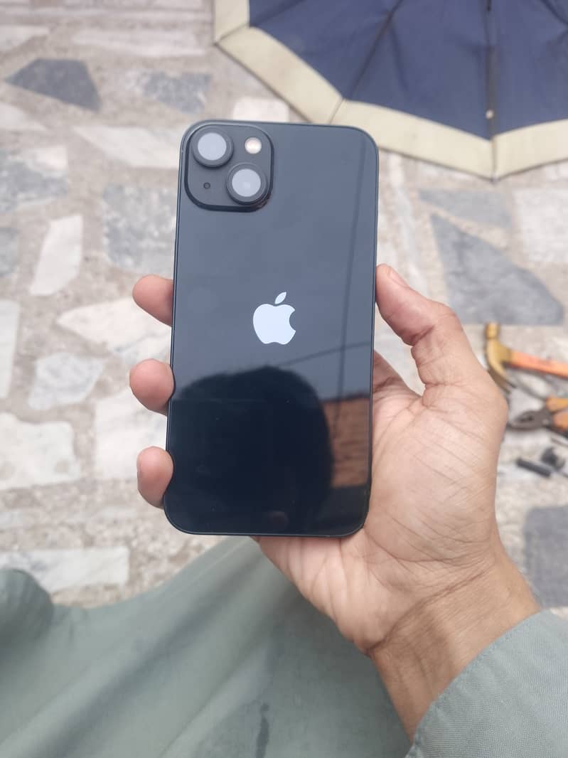 Apple iPhone 13 10