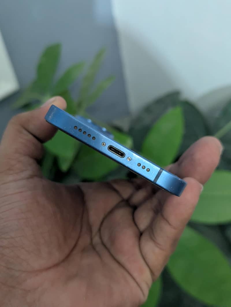 Apple iPhone 13 factory 7