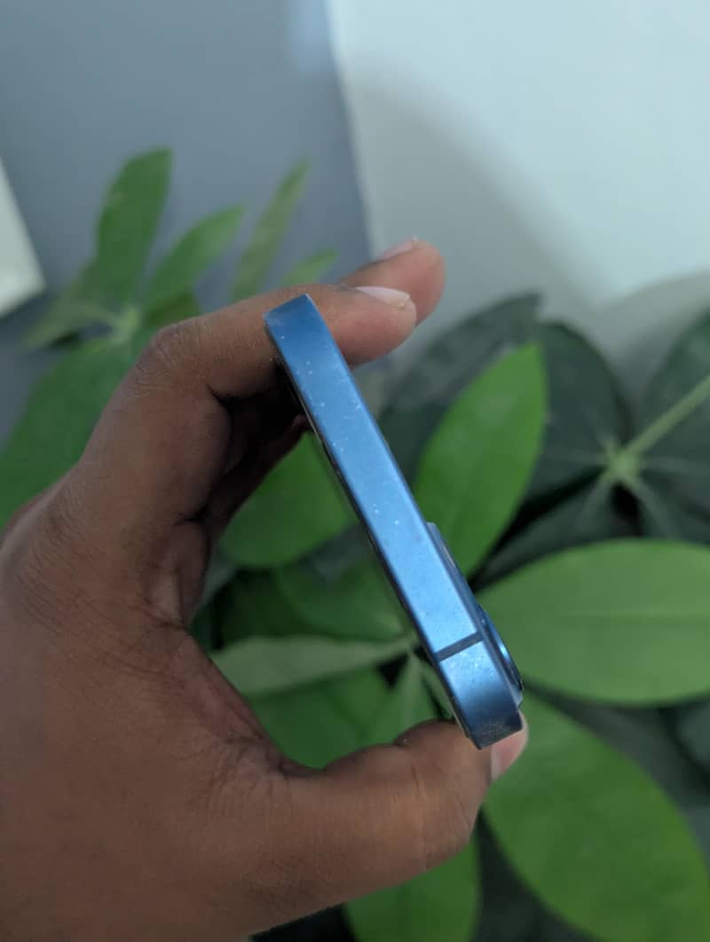 Apple iPhone 13 factory 8