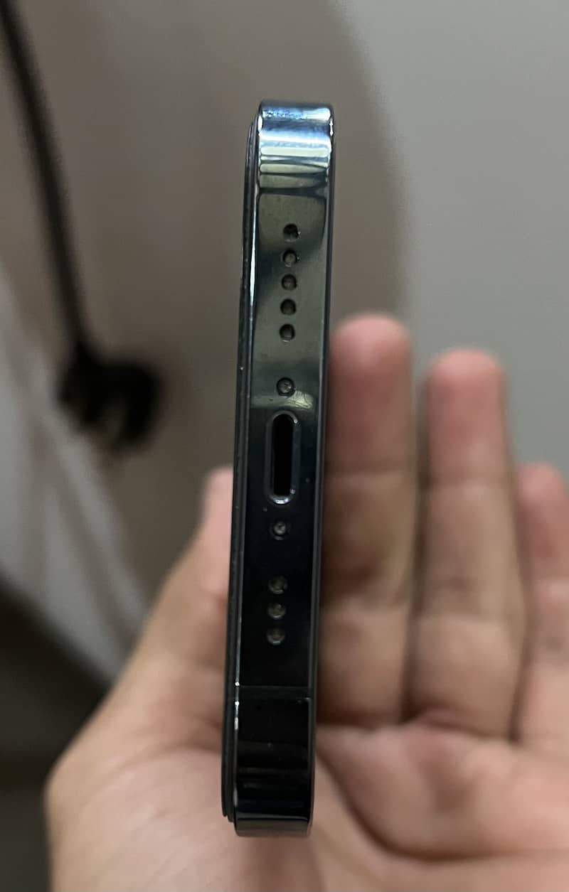 Apple iPhone 12 Pro 1