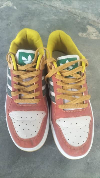 Adidas original Sneakes