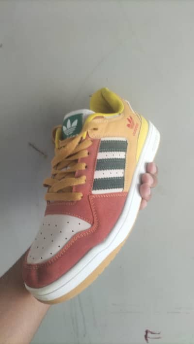 Adidas original Sneakes