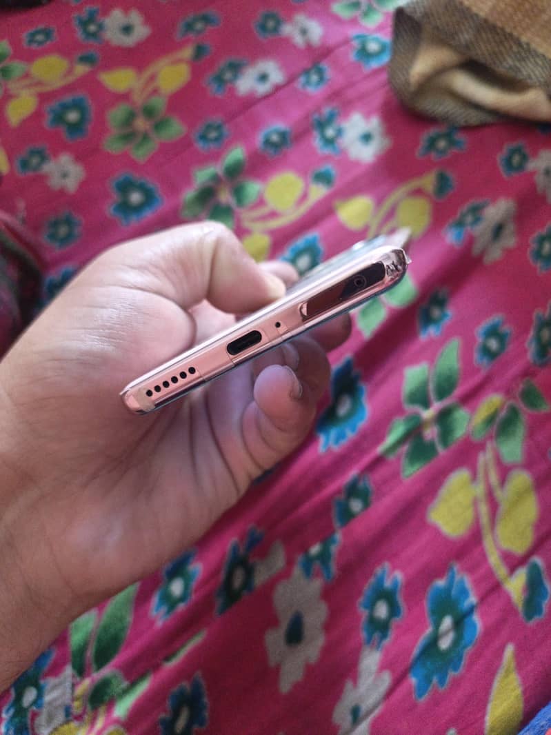 Infinix Zero 40 7