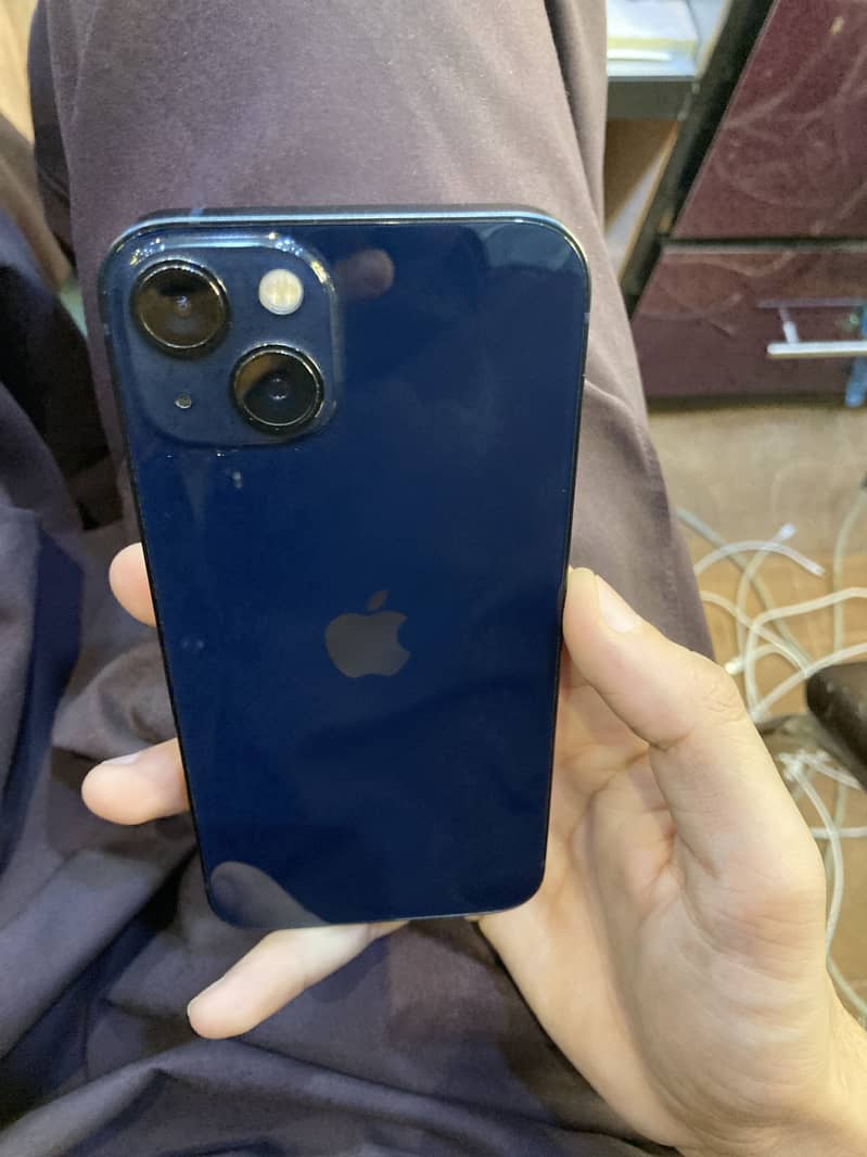 Apple iPhone 13 1
