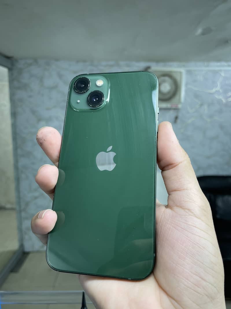 Apple iPhone 13 2