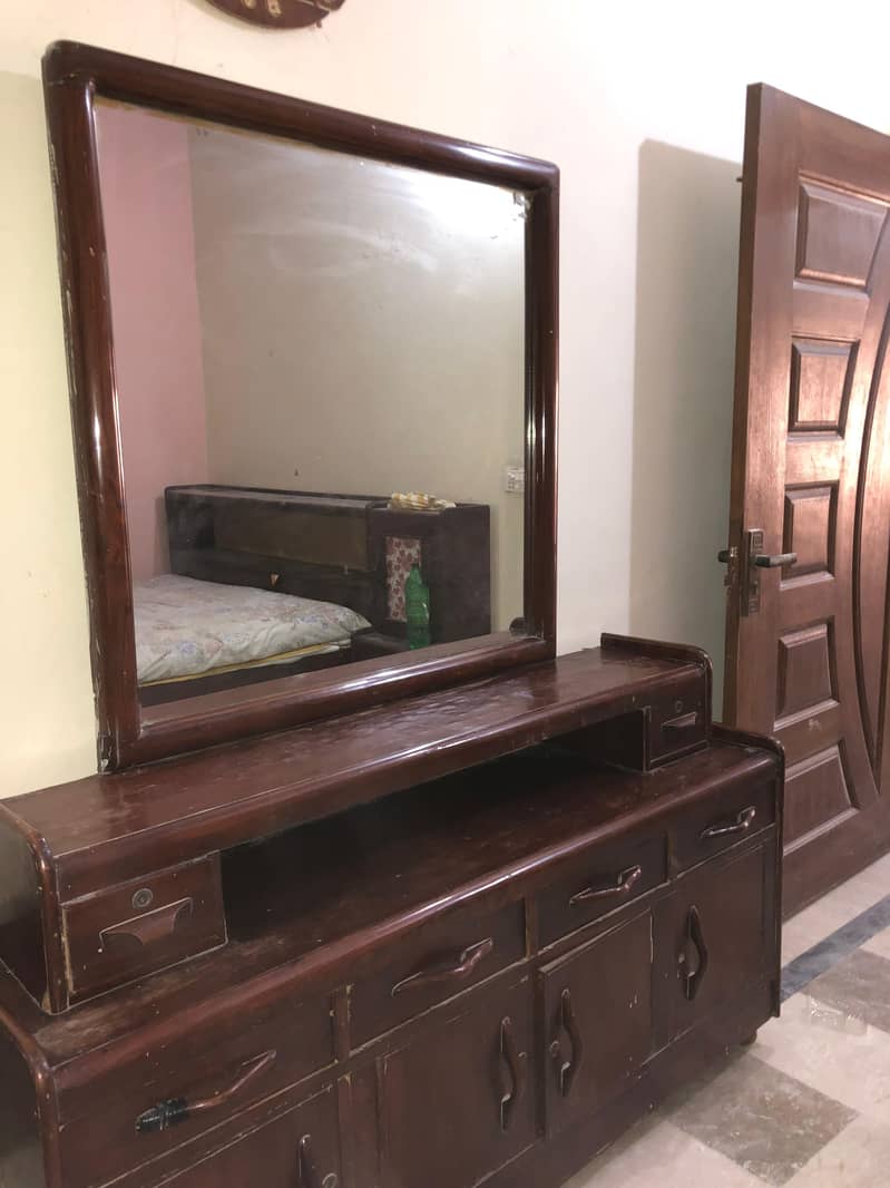 Dressing Table with Mirror 1