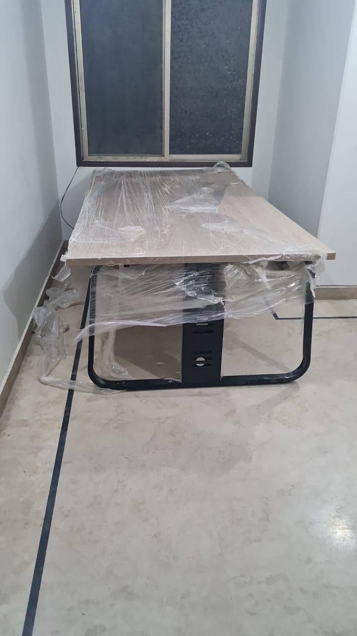 Office Table's 4