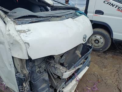 toyoata hiace total loss 2013/19