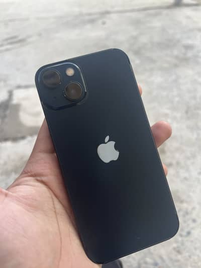 Apple iPhone 13
