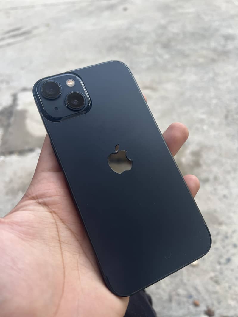 Apple iPhone 13 2