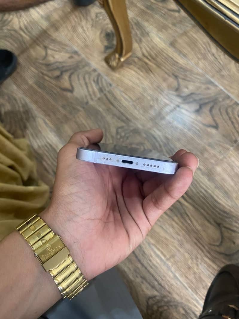 Apple iPhone 14 2