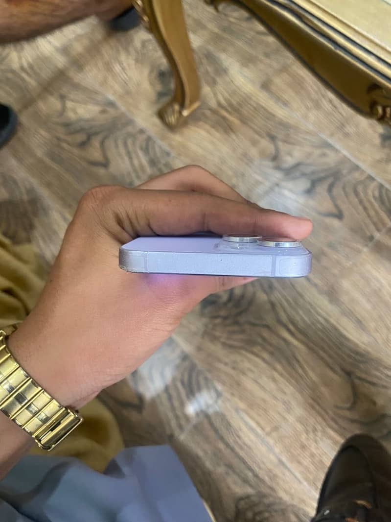 Apple iPhone 14 4