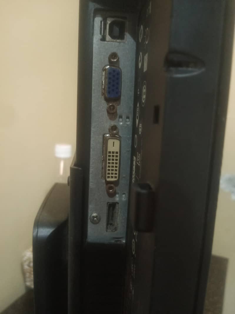 HP LCD 24 Inch – Fully Working 4