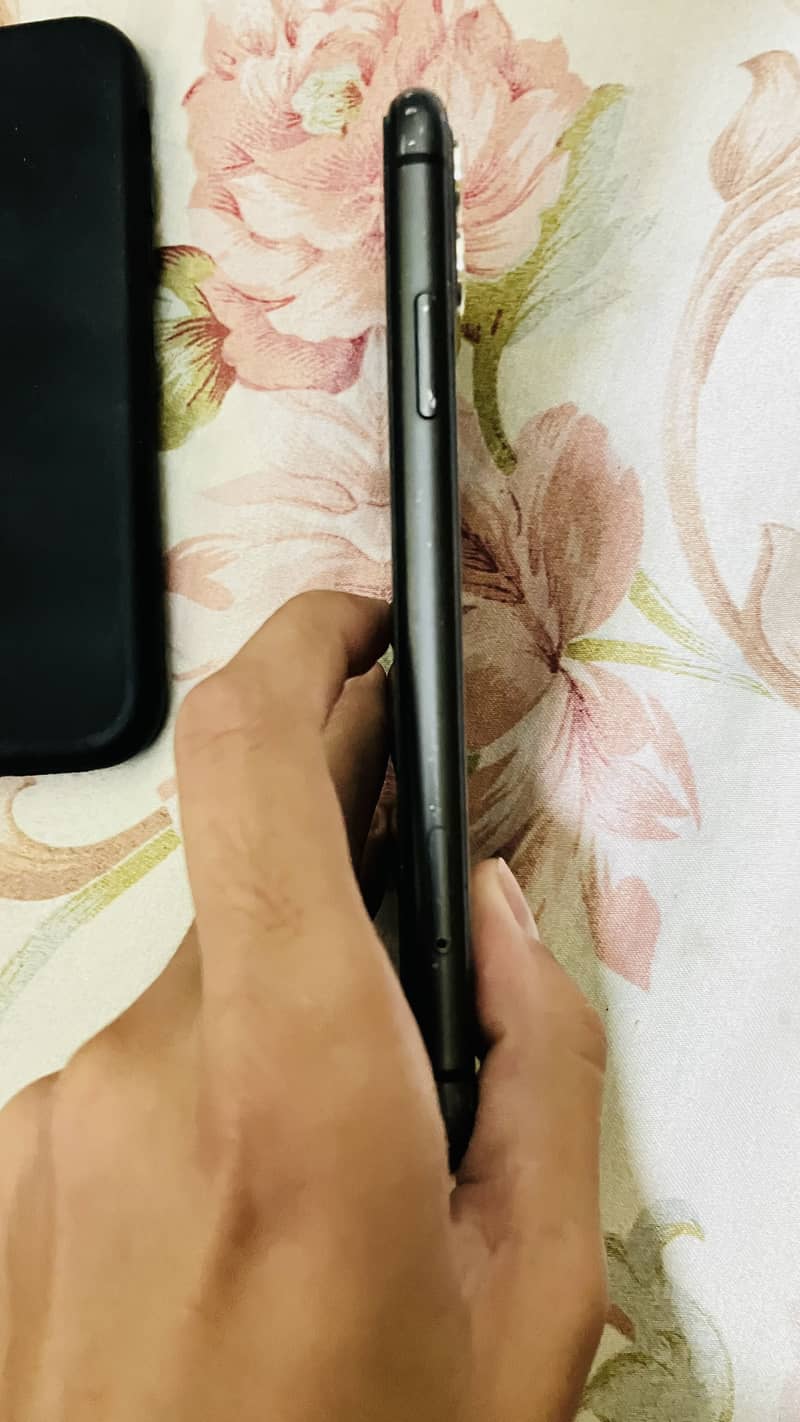 Apple iPhone 11 2