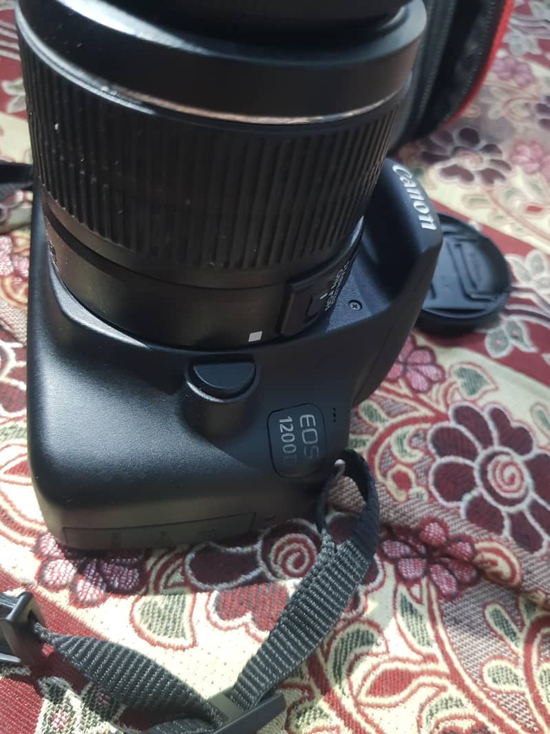 canon eos 1200D 0