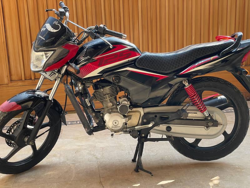 CB 125F 2