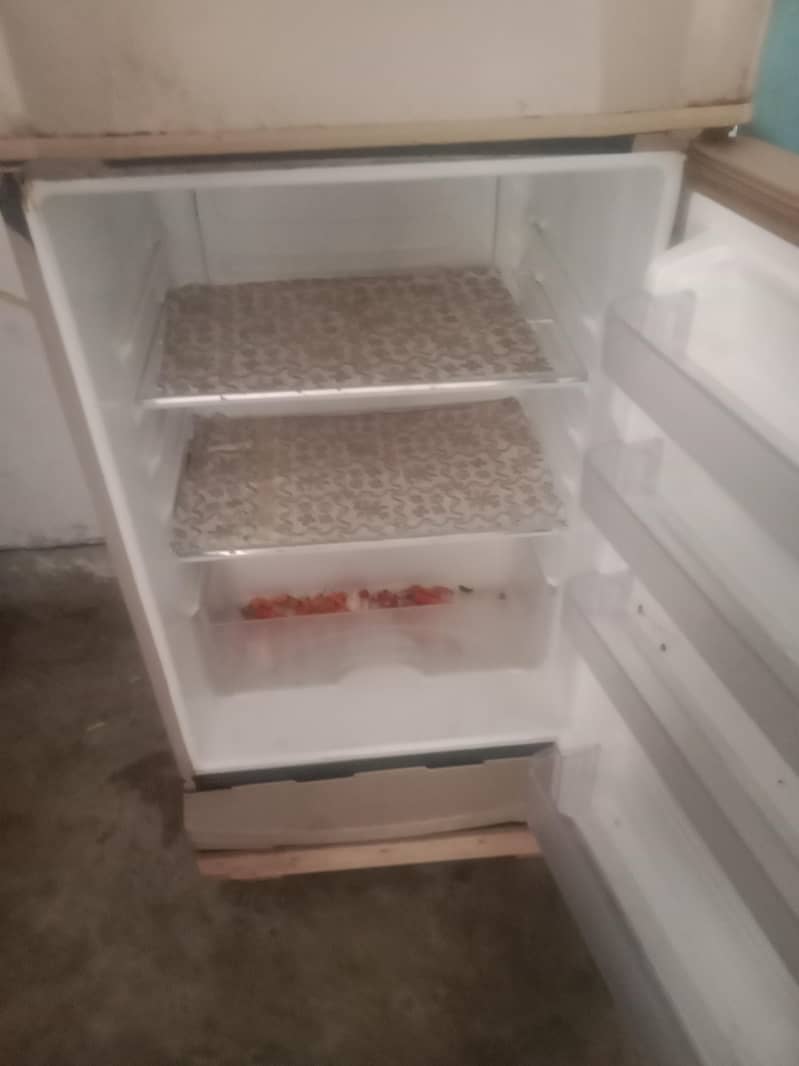 Dawlance fridge 1