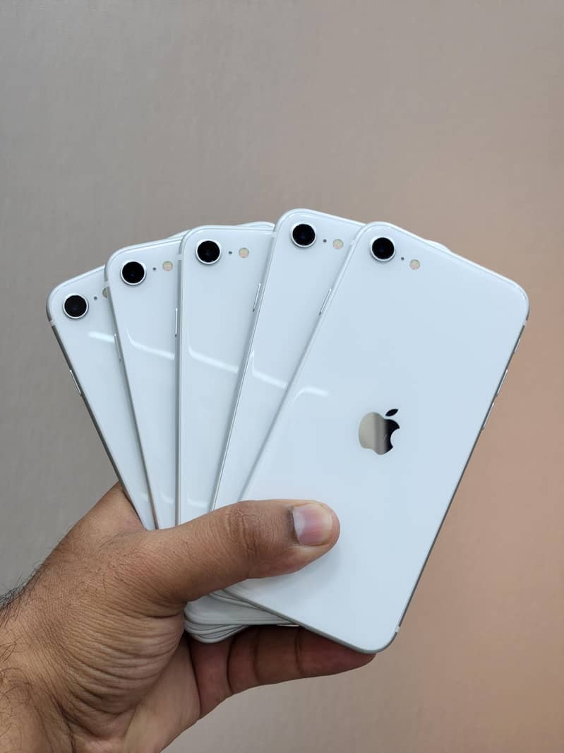 Apple iPhone SE 2020 0