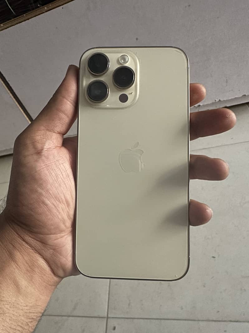 Apple iPhone 14 Pro Max 0
