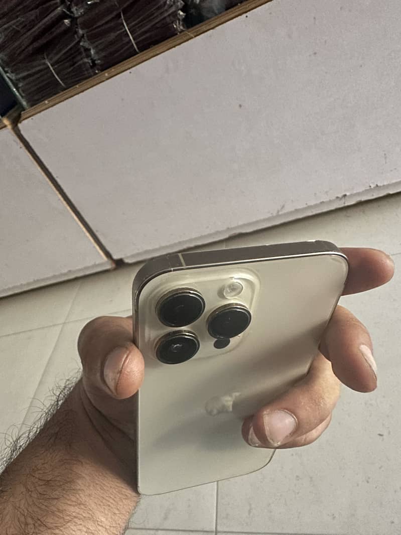 Apple iPhone 14 Pro Max 3