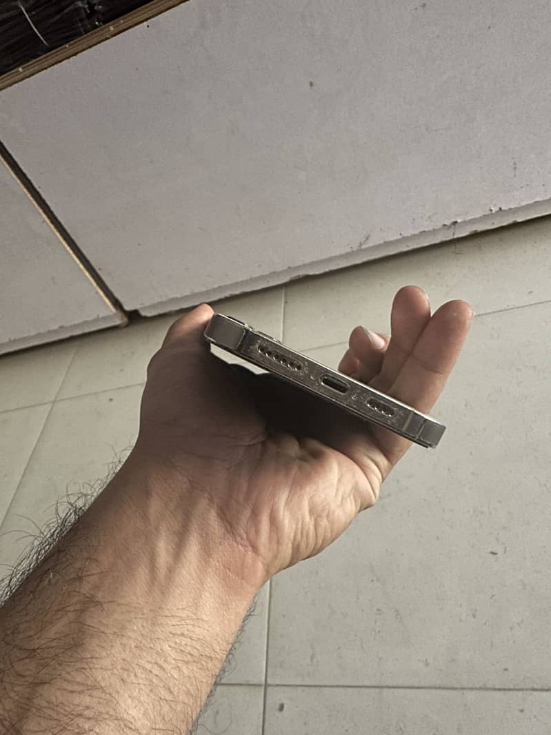 Apple iPhone 14 Pro Max 4