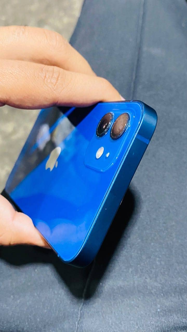 Apple iPhone 12 2