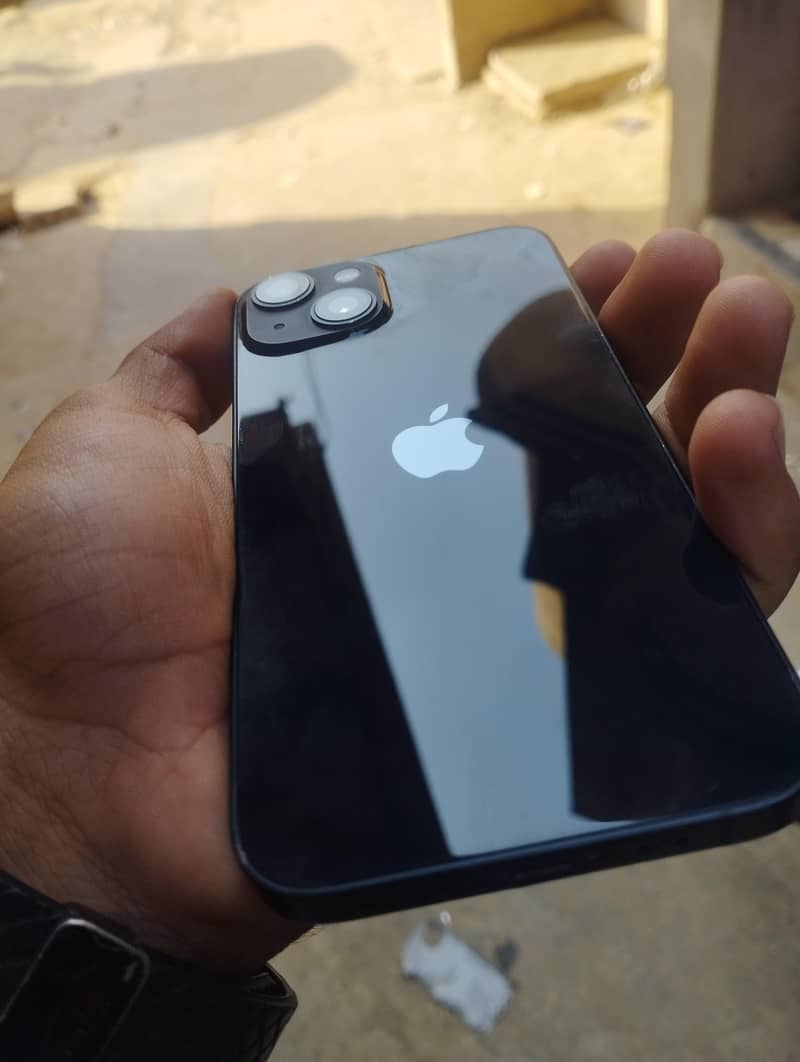 Apple iPhone 13 7