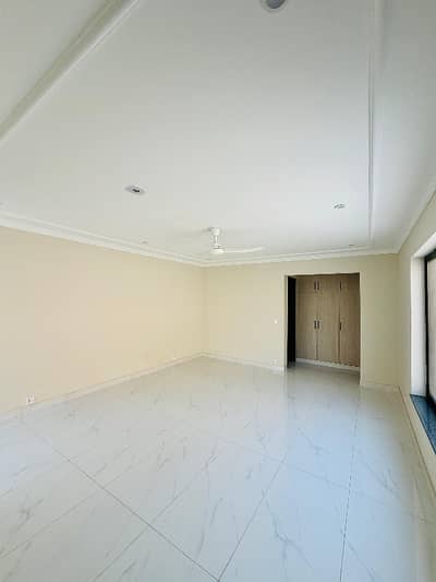 Lower Portion Sized 5 Marla Is Available For rent In E-11