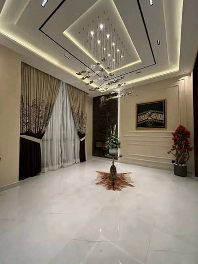 10 Marla Luxury House Is Available For Rent In Bahria Town Lahore