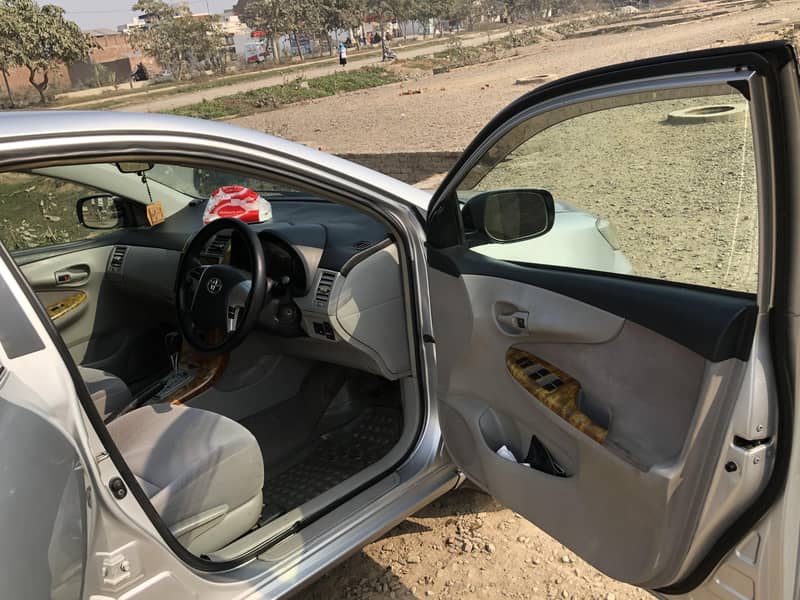 Toyota Corolla Axio 2014 2