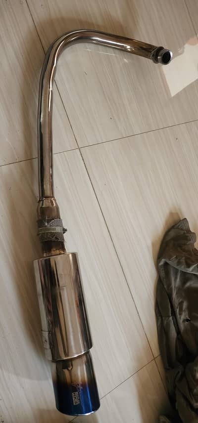 Hks muffler (with pipe argon welded for ybr)