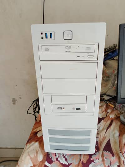 7th Gen Xeon 8GB DDR4 GTX 1050