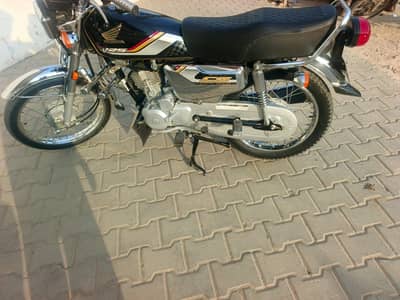 Honda CG 125Crom edition 2025/26