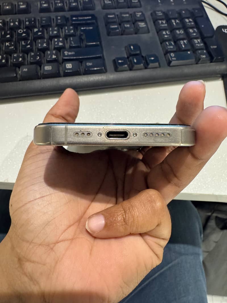 Apple iPhone 15 Pro 1