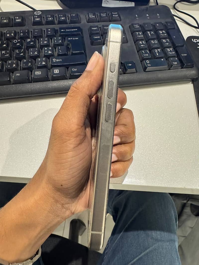 Apple iPhone 15 Pro 6