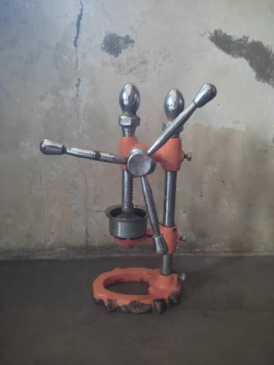 selling my orange juice extractor.