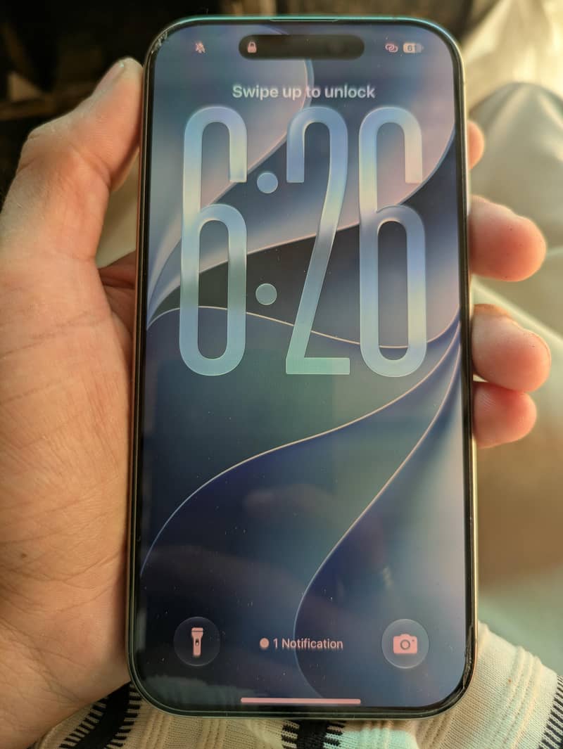 Apple iPhone 16 Pro 0