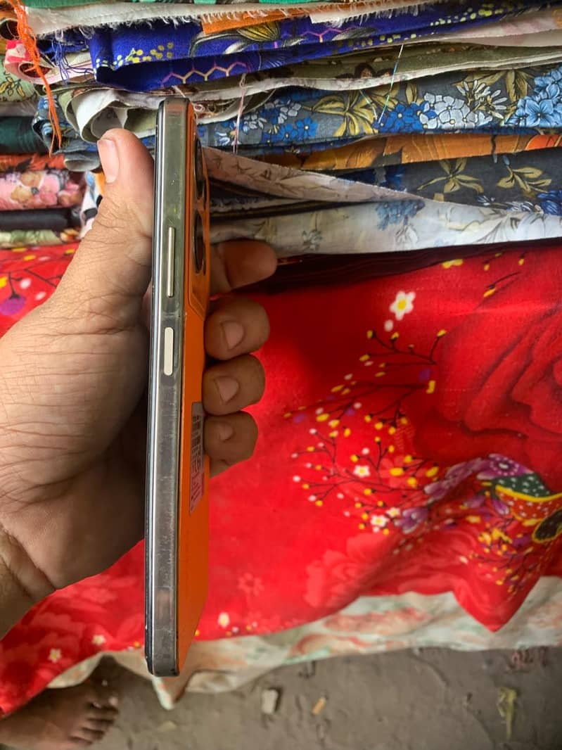 Infinix Note 30 6
