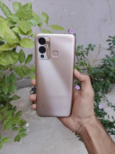 Infinix hot 12 play 4/64 6000mah battery all ok glass break
