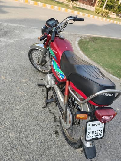Honda CD 70 - 2018 model good condition Lahore number