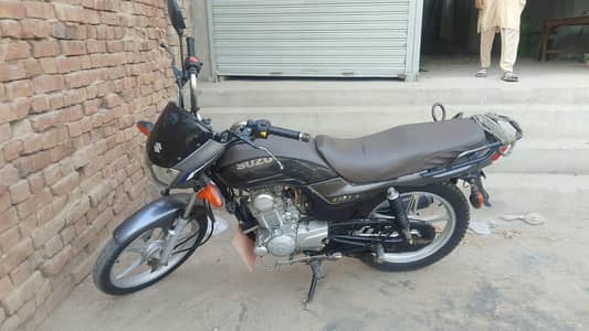Suzuki 110 one handed used