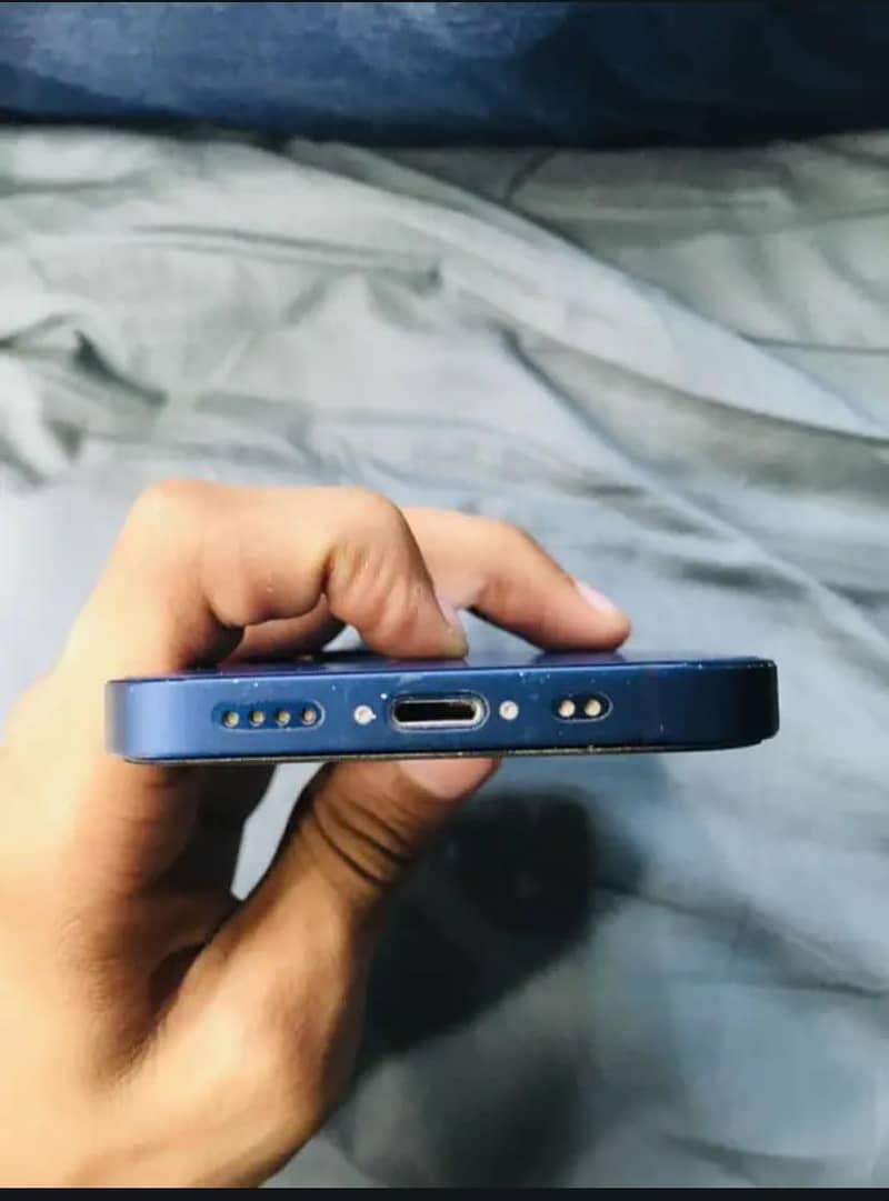 Apple iPhone 12 mini 1